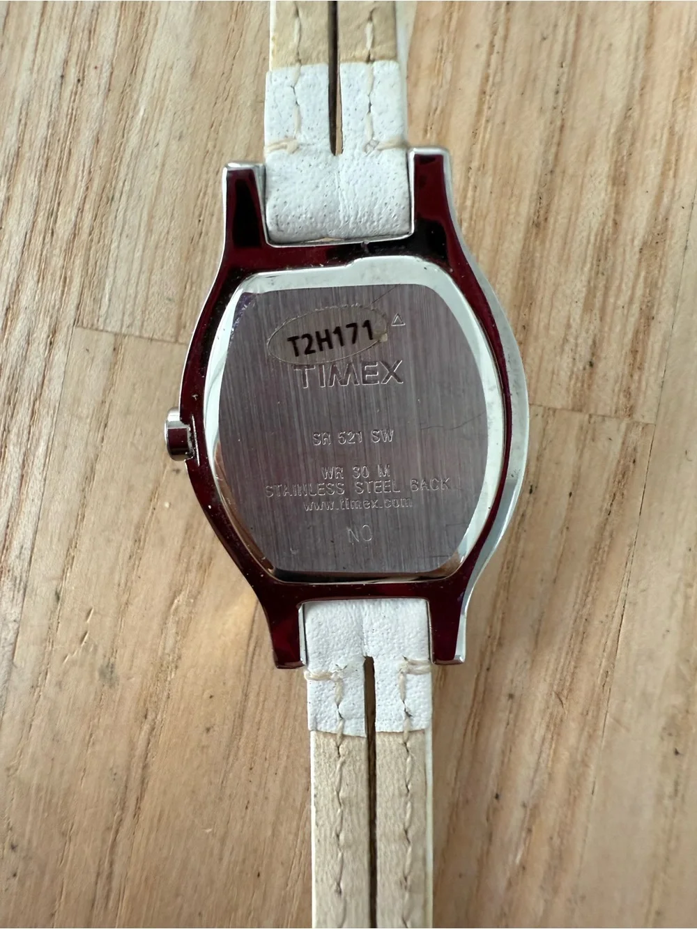 Timex ladies barrel shaped white leather watch NEW BATTERY